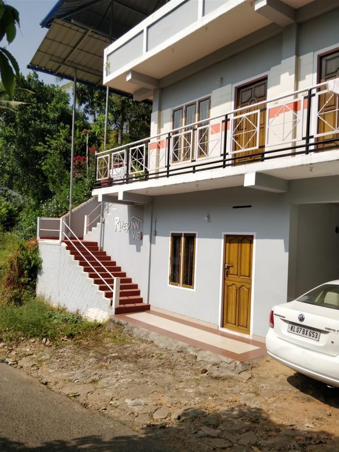 מונאר River View Inn מראה חיצוני תמונה