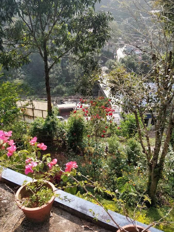 מונאר River View Inn מראה חיצוני תמונה
